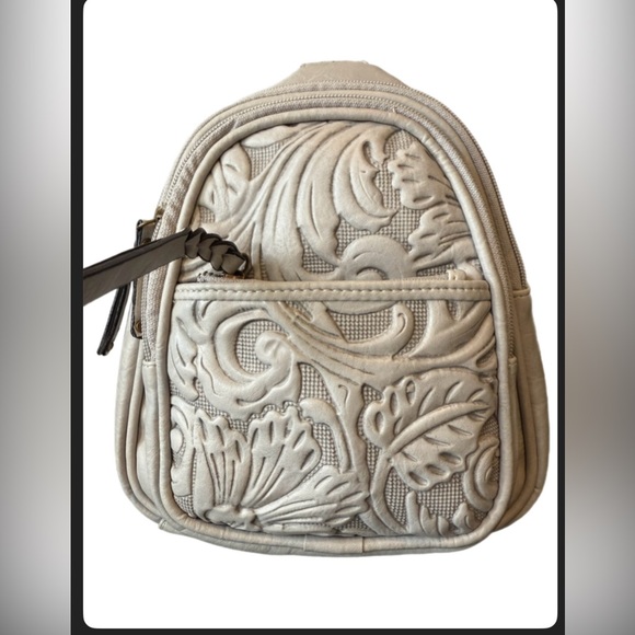 B.O.C. Embossed Faux Leather Sling Backpack Crossbody – Taupe Gray - Picture 4 of 7